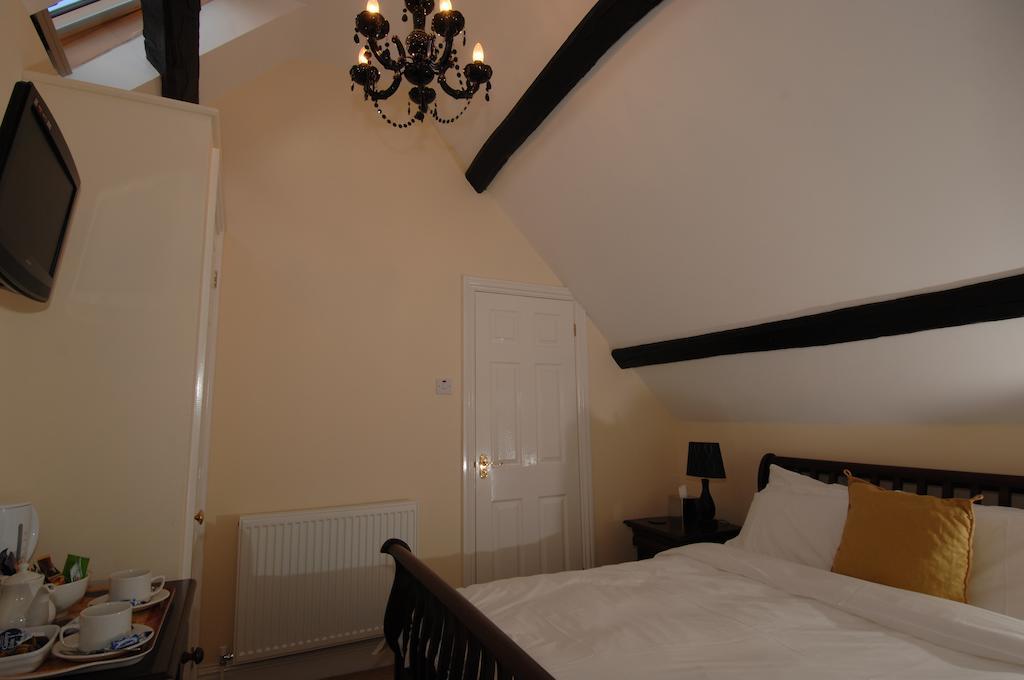 Corncroft Guest House Witney Room photo